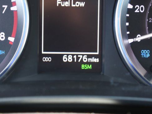 Used 2019 Toyota Highlander XLE w/ Carpet Mat Package (TMS) image 34