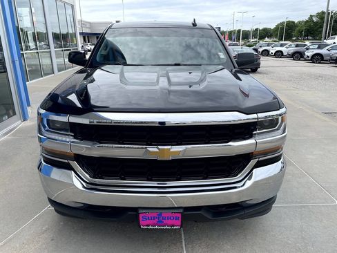 Used 2018 Chevrolet Silverado 1500 LT AWD/4WD image 5