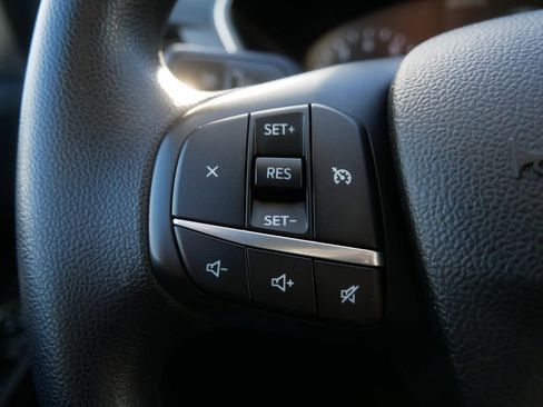 Certified 2020 Ford Escape SE image 17