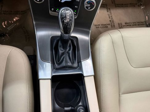 Used 2015 Volvo S60 T5 Premier image 33