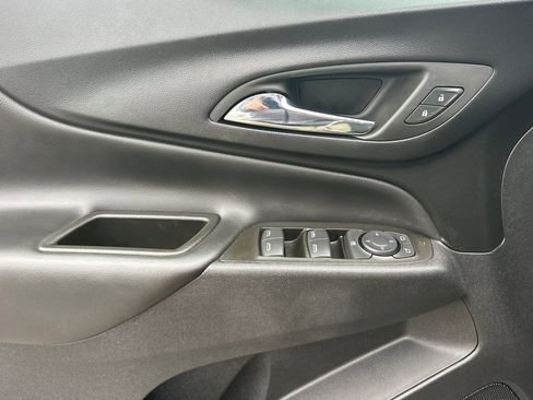 Used 2023 Chevrolet Equinox LT w/ LPO, Floor Liner Package image 11