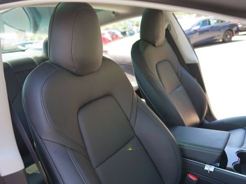 Used 2020 Tesla Model 3 Standard Range Plus RWD image 10