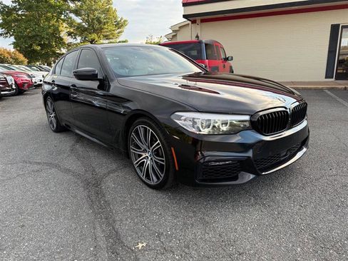 Used 2019 BMW 540i xDrive w/ M Sport Package image 3
