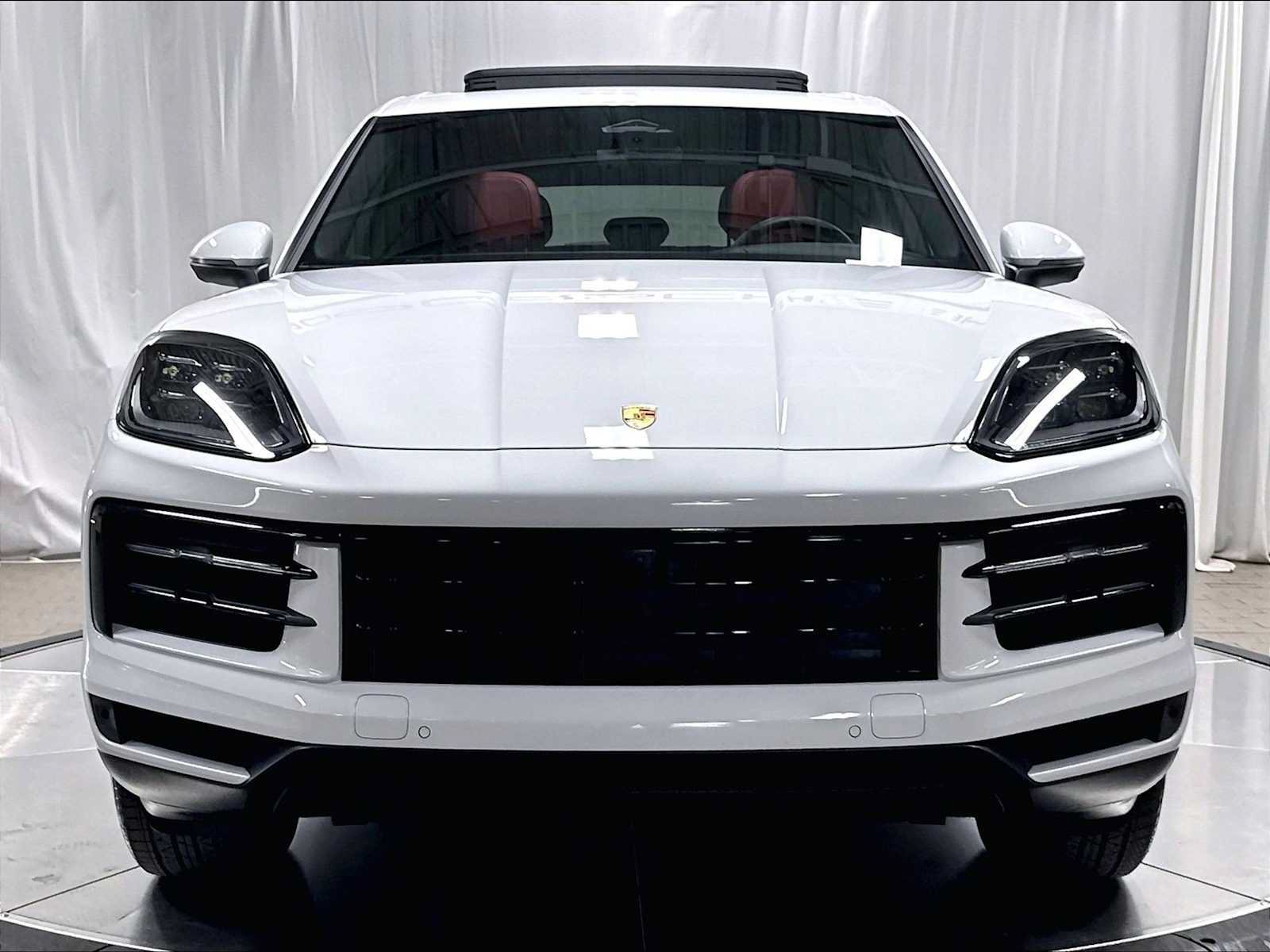 Used 2026 Porsche Cayenne AWD/4WD image 12