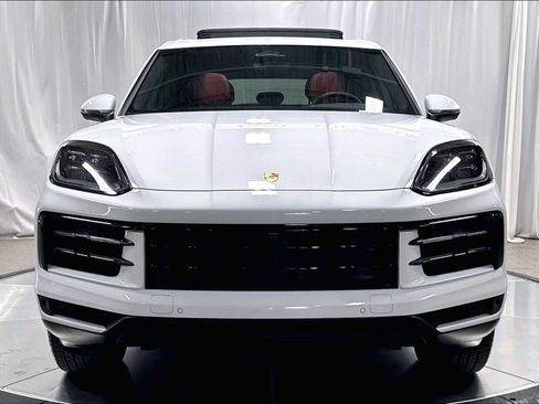 Used 2026 Porsche Cayenne AWD/4WD image 12