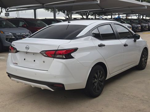 Used 2025 Nissan Versa S w/ Trunk Package FWD image 3