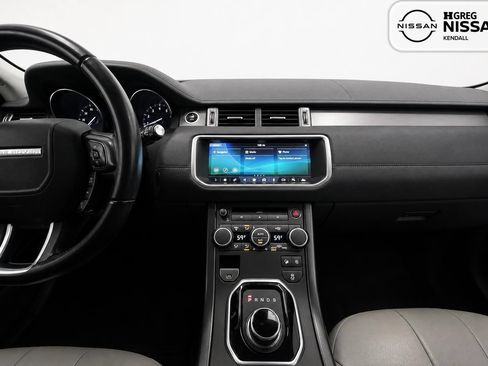 Used 2018 Land Rover Range Rover Evoque SE AWD/4WD image 8