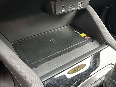 Used 2025 Subaru Forester Premium image 22