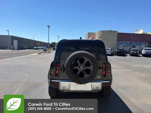 Used 2022 Land Rover Defender 110 S AWD/4WD image 8