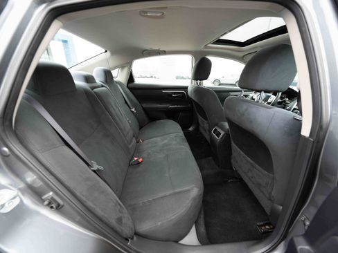Used 2015 Nissan Altima 2.5 SV w/ Convenience Package image 24