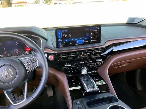 Used 2025 Acura MDX w/ Technology Package AWD/4WD image 9
