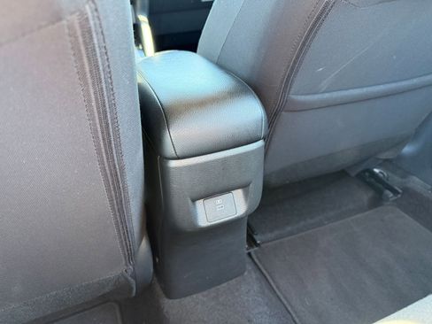 Used 2025 Nissan Versa SV image 24