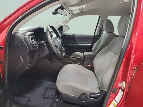 Used 2019 Toyota Tacoma SR image 20