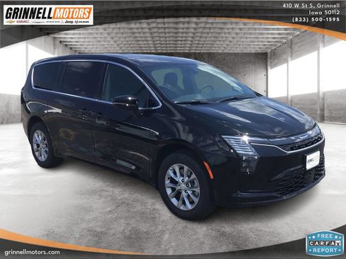 New 2027 Chrysler Pacifica Select AWD/4WD image 3