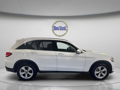 Used 2017 Mercedes-Benz GLC 300 4MATIC w/ Premium 1 Package image 6