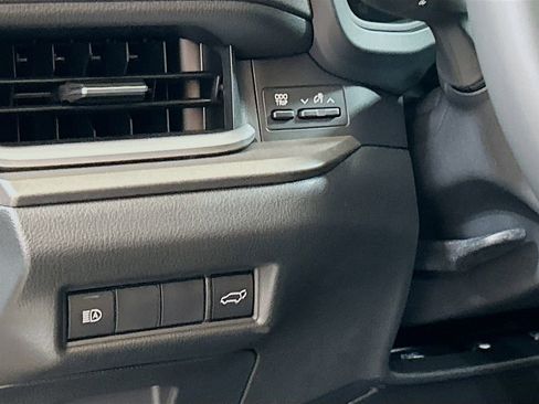 New 2025 Toyota Grand Highlander XLE image 8