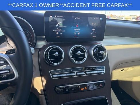 Used 2022 Mercedes-Benz GLC 300 4MATIC image 28