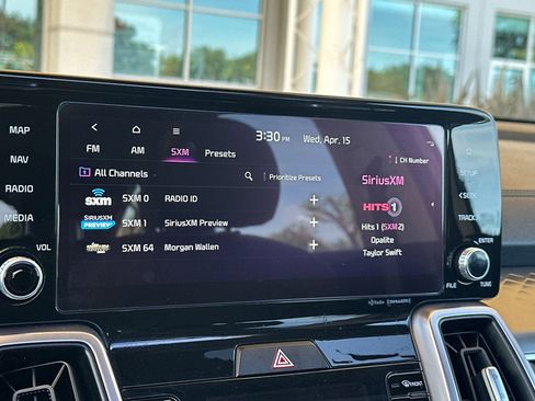Used 2022 Kia Sorento EX w/ Panoramic Sunroof Package AWD/4WD image 22