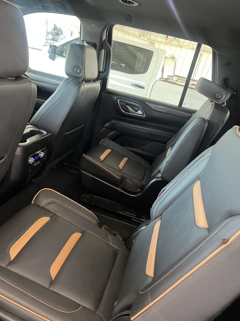 Used 2023 GMC Yukon AT4 AWD/4WD image 10