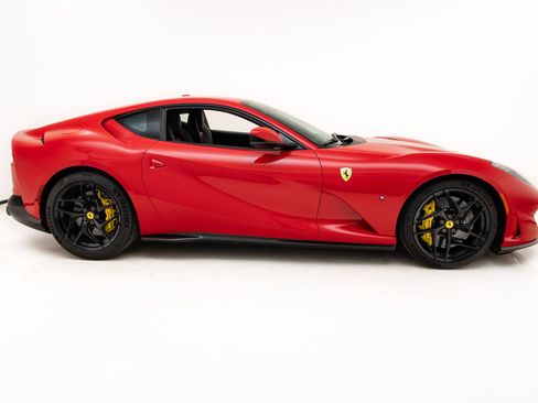 Certified 2018 Ferrari 812 Superfast RWD image 3