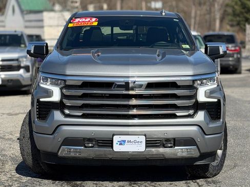 Used 2023 Chevrolet Silverado 1500 High Country w/ Technology Package image 2