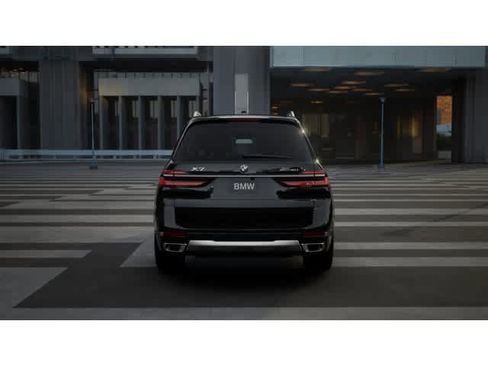 New 2026 BMW X7 xDrive40i w/ Premium Package image 5