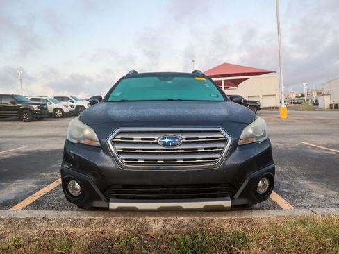Used 2017 Subaru Outback 2.5i Limited AWD/4WD image 4