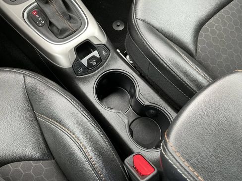Used 2019 Jeep Compass Latitude AWD/4WD image 30