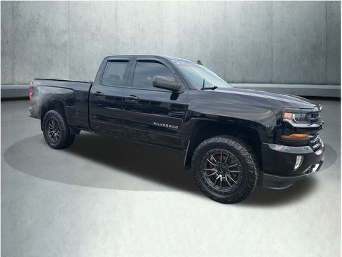 Used 2017 Chevrolet Silverado 1500 LT w/ All Star Edition image 9