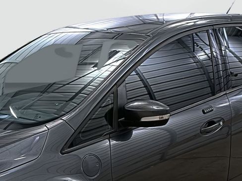 Used 2017 Ford C-MAX Energi SE w/ Equipment Group 401A image 8