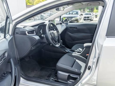 Certified 2025 Toyota Corolla LE FWD image 23