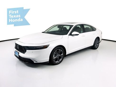 Certified 2025 Honda Accord EX-L image 3