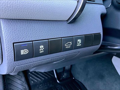 Certified 2023 Toyota Camry LE AWD/4WD image 32