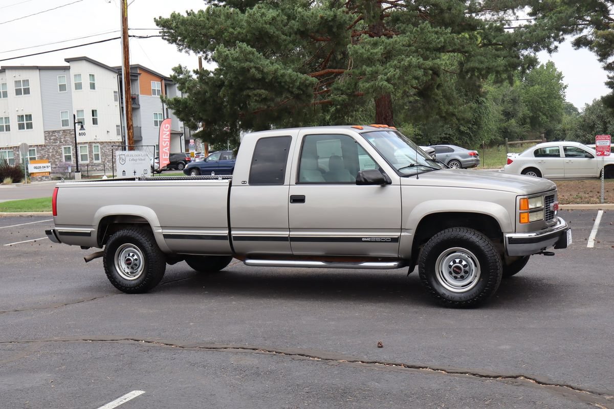 Used 1998 GMC Sierra 2500 4x4 Extended Cab w/ Marketing Option Pkg 3 image 2