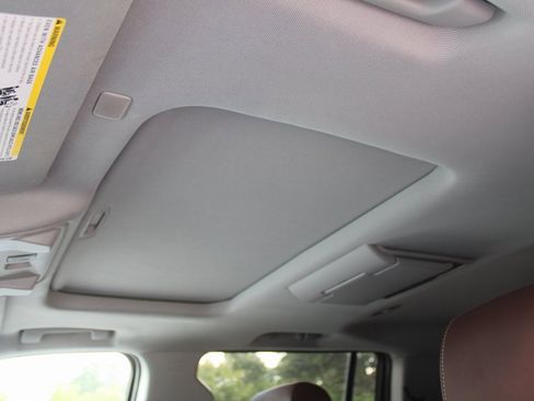 Used 2019 Chevrolet Suburban Premier w/ Premier Plus Edition image 61