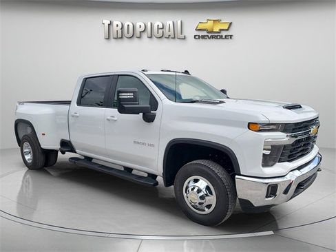 New 2026 Chevrolet Silverado 3500 LT w/ All Star Edition image 7
