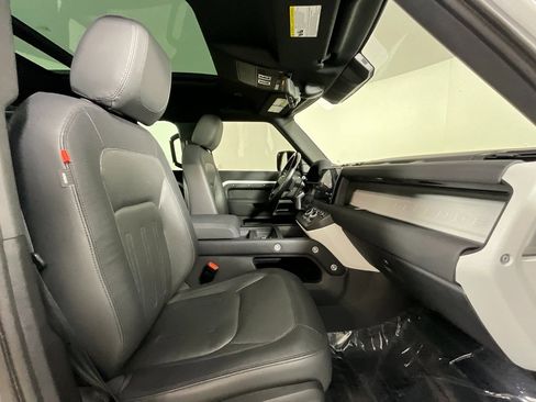 Certified 2022 Land Rover Defender 110 X-Dynamic SE image 20