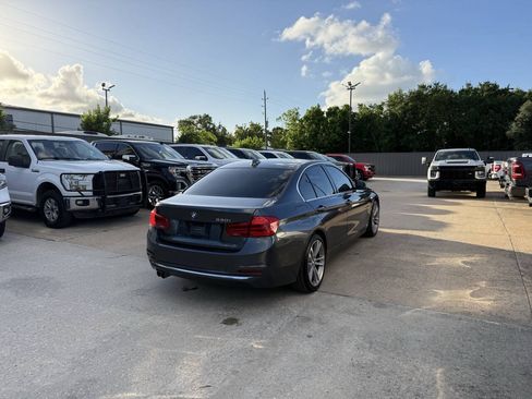 Used 2017 BMW 330i Sedan RWD image 5