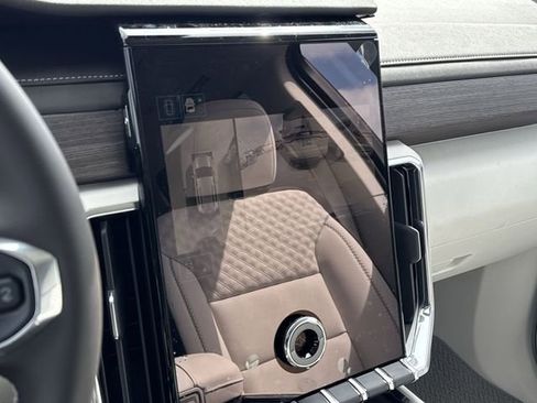 New 2026 GMC Acadia Denali w/ Super Cruise Package FWD image 20