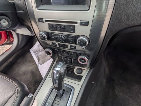 Used 2011 Ford Fusion SEL image 15