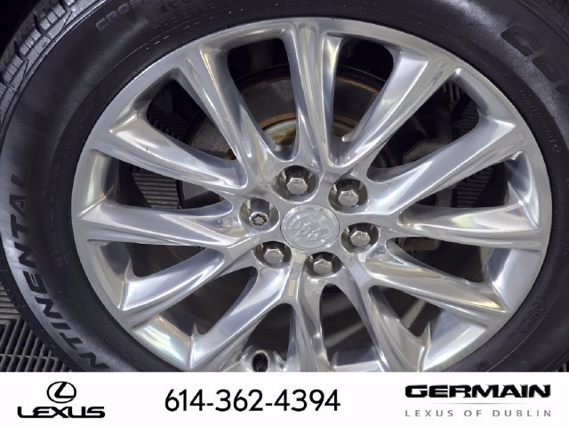 Used 2018 Buick Enclave Premium w/ Experience Buick Package FWD image 13