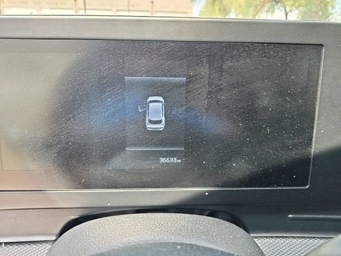 Certified 2025 Kia Sportage LX FWD image 2