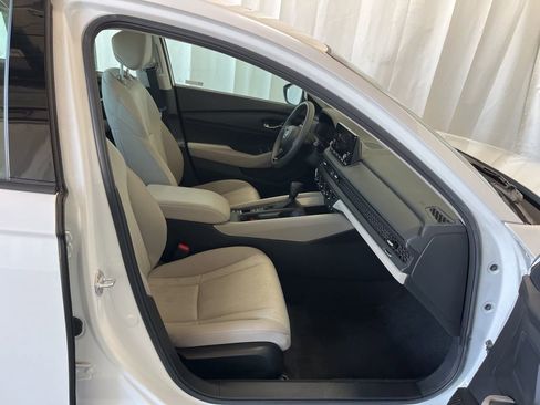 Used 2023 Honda Accord EX image 22