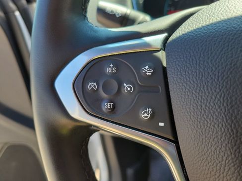 Used 2023 Chevrolet Traverse LT w/ LPO, Floor Liner Package FWD image 25