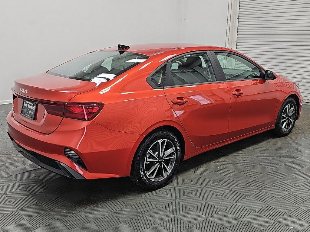 Used 2022 Kia Forte LXS FWD image 9