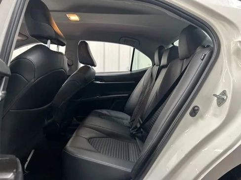 Used 2024 Toyota Camry SE FWD image 11