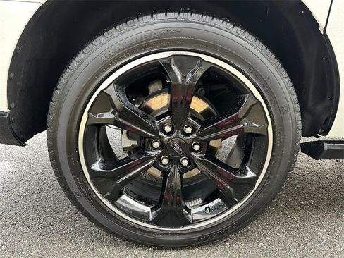 Used 2023 Ford Expedition Max Limited image 9