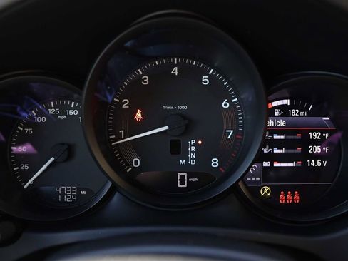 Used 2025 Porsche Macan image 27