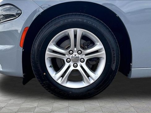 Used 2021 Dodge Charger SXT w/ Leather Interior Group RWD image 9