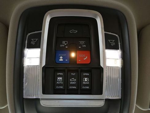 Used 2024 RAM 3500 Limited w/ Towing Technology Group image 38